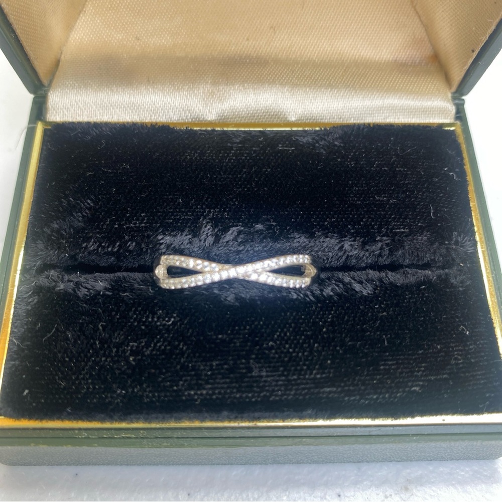 925 STERLING SILVER CZ  " X " DESIGN BAND RING SIZE 11.5 Signed Ryze